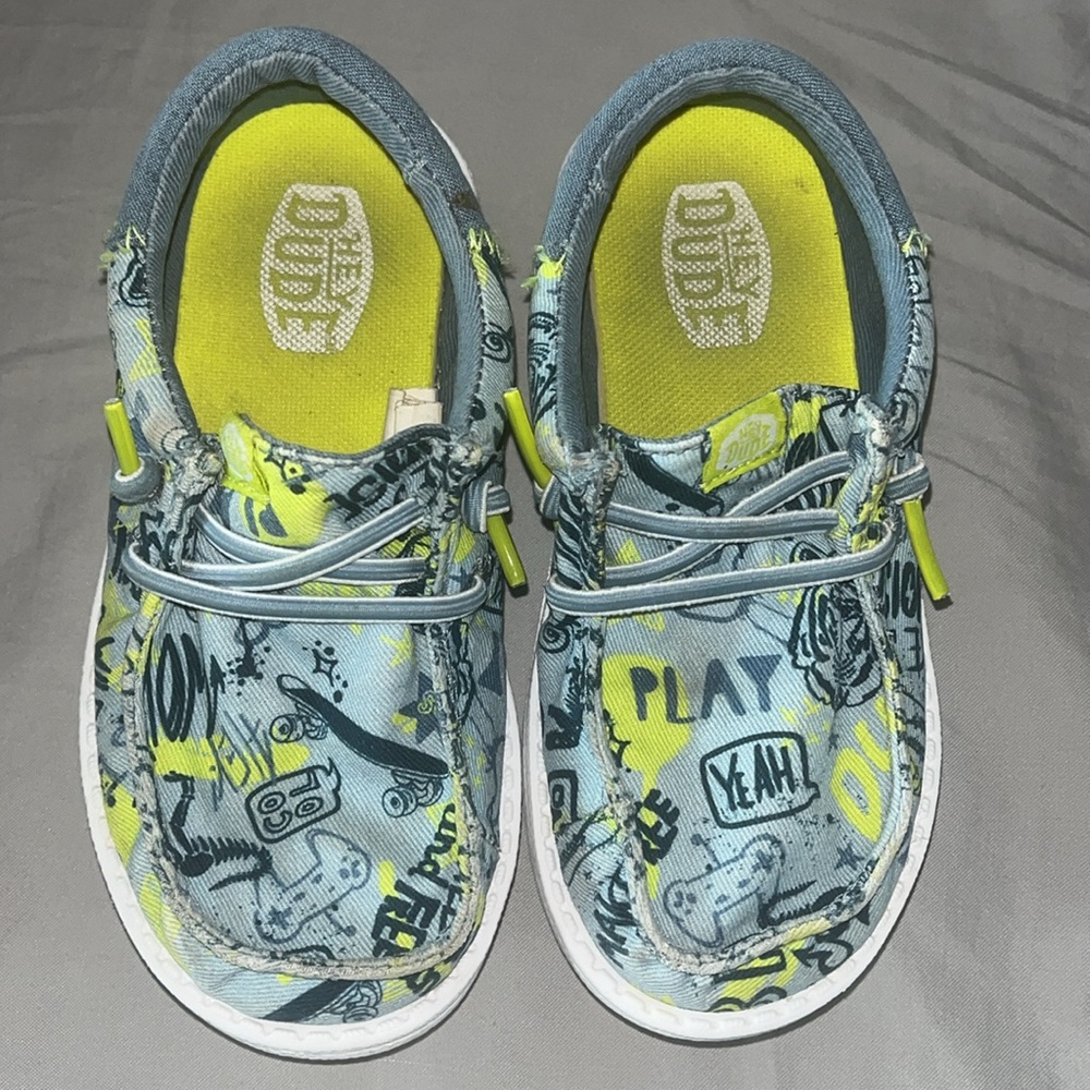 Hey Dude Wally Funk Graffiti Shoes | Little Boy Size C9 | Easy-On Style